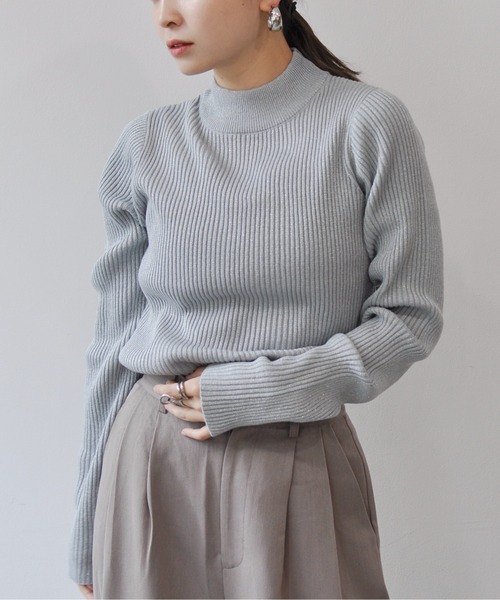 Meli rich（メリーリッチ）の「ラメボトルネックリブニットプルオーバー（ニット/セーター・レディース・グレー/ブルー/アイボリー/ブラック/グレイッシュベージュ/モカ/ミント・MEDIUM）」の16枚目の写真