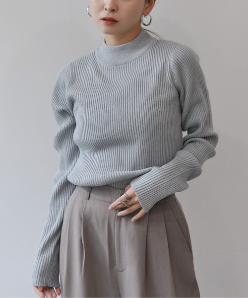 Meli rich（メリーリッチ）の「ラメボトルネックリブニットプルオーバー（ニット/セーター・レディース・グレー/ブルー/アイボリー/ブラック/グレイッシュベージュ/モカ/ミント・MEDIUM）」の17枚目の写真