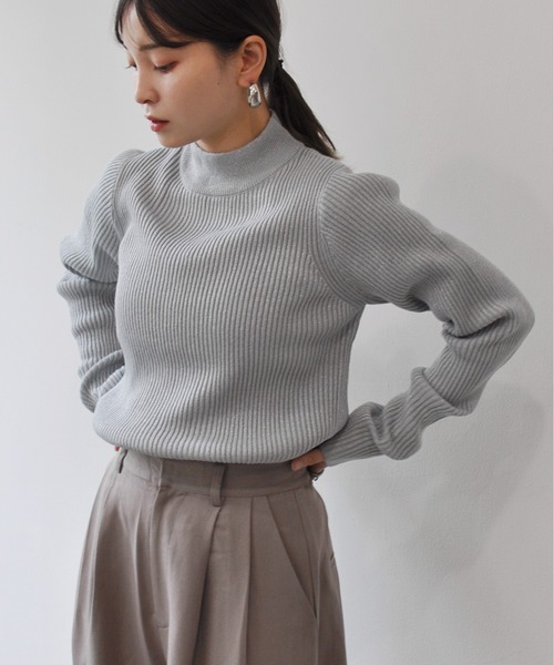 Meli rich（メリーリッチ）の「ラメボトルネックリブニットプルオーバー（ニット/セーター・レディース・グレー/ブルー/アイボリー/ブラック/グレイッシュベージュ/モカ/ミント・MEDIUM）」の22枚目の写真
