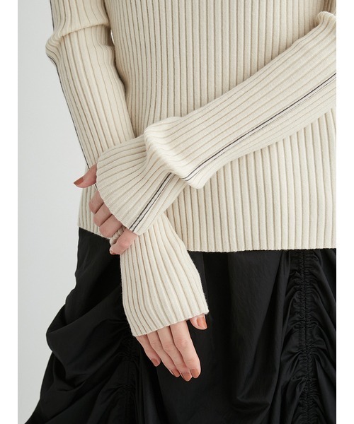 emmi(エミ)の「リブラインハイネックニットプルオーバー(ニット/セーター・レディース・バーガンディー/ブラック/ライトブルー/アイボリー・FREE)」の10枚目の写真