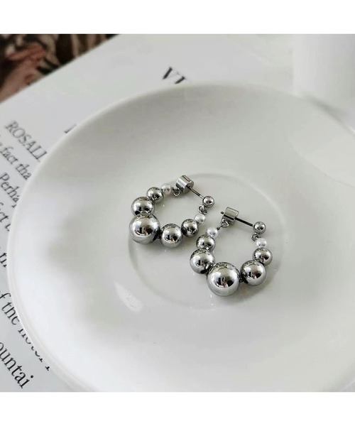 Lace Ladies(レースレディース)の「メタリック ボール チェーン フープ ピアス(ピアス(両耳用)・レディース・ゴールド/シルバー・FREE)」の12枚目の写真