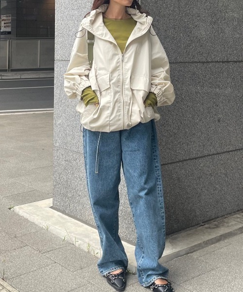 y/m(イム)の「ドロストマウンテンパーカー(ブルゾン・レディース・ブラック/オフホワイト・FREE)」の11枚目の写真
