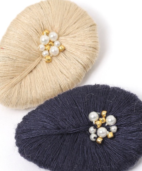 studio CLIP(スタディオクリップ)の「糸巻パールブローチ(ブローチ/コサージュ・レディース・ベージュ/ネイビー・FREE)」の5枚目の写真