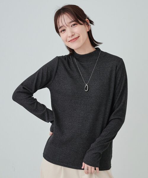 SHOO・LA・RUE(シューラルー)の「◆【洗える/S-LL】プチハイネック ラメ入りリブ インナートップス(Tシャツ/カットソー・レディース・オフホワイト/ライトグレー/ライトブルー/チャコールグレー・01/02/03/04)」の3枚目の写真