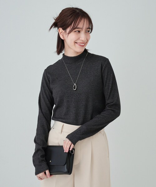 SHOO・LA・RUE(シューラルー)の「◆【洗える/S-LL】プチハイネック ラメ入りリブ インナートップス(Tシャツ/カットソー・レディース・オフホワイト/ライトグレー/ライトブルー/チャコールグレー・01/02/03/04)」の13枚目の写真