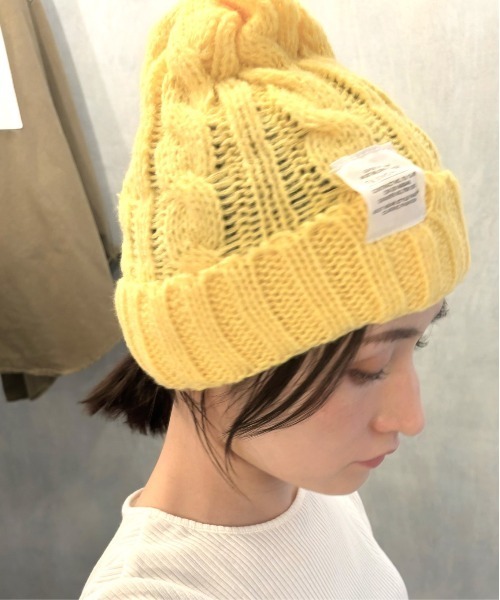モンブラン ケーブル編み ニット帽 イエロー タグ付き ケーブル編み ニットキャップ（ニットキャップ