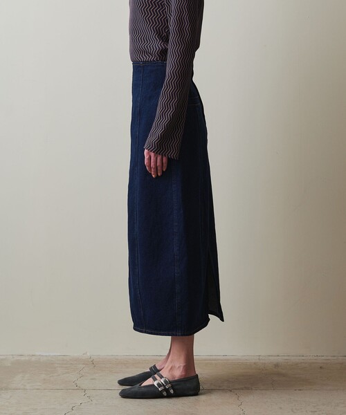 Steven Alan（スティーブンアラン）の「＜Steven Alan＞13OZ デニム タルスカート（デニムスカート・レディース・ネイビー/ブラック・L/M/S/XS）」の7枚目の写真