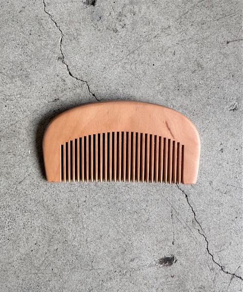 VATSURICA（バツリカ）の「VATSURICA/バツリカ 〈LOINE〉ウッド ヘアコーム（ヘアブラシ・レディース・ライトブラウン・FREE）」の7枚目の写真