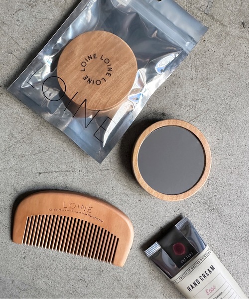 VATSURICA（バツリカ）の「VATSURICA/バツリカ 〈LOINE〉ウッド ヘアコーム（ヘアブラシ・レディース・ライトブラウン・FREE）」の9枚目の写真