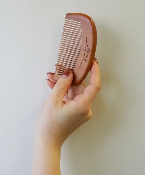 VATSURICA（バツリカ）の「VATSURICA/バツリカ 〈LOINE〉ウッド ヘアコーム（ヘアブラシ・レディース・ライトブラウン・FREE）」の10枚目の写真