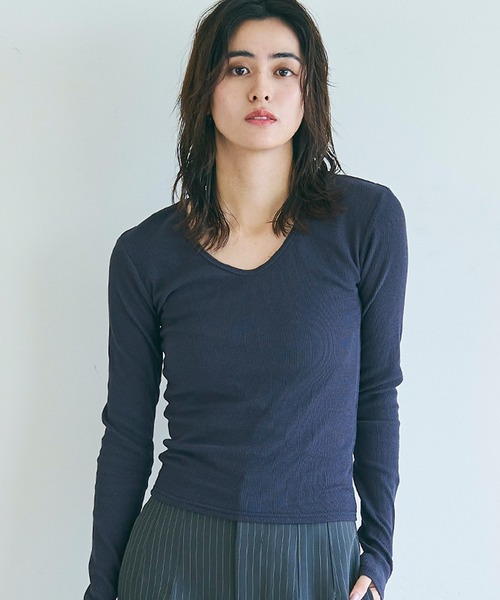 coca(coca)(コカ)の「【WEB限定セール】リブVネックトップス(ニット/セーター・レディース・チャコール/アイボリー/ブラック/ネイビー・M/L/S)」の1枚目の写真