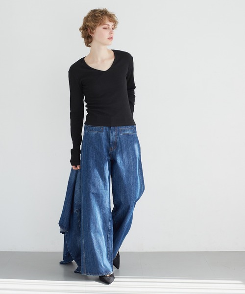 coca(coca)(コカ)の「【WEB限定セール】リブVネックトップス(ニット/セーター・レディース・チャコール/アイボリー/ブラック/ネイビー・M/L/S)」の6枚目の写真