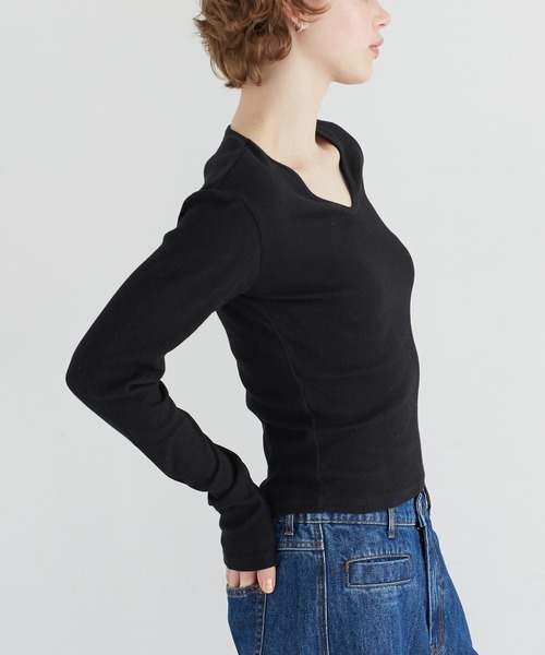 coca(coca)(コカ)の「【WEB限定セール】リブVネックトップス(ニット/セーター・レディース・チャコール/アイボリー/ブラック/ネイビー・M/L/S)」の5枚目の写真