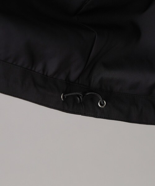 DRESSTERIOR（ドレステリア）の「【洗える】撥水ストレッチアノラックパーカ（ブルゾン・レディース・ブラック/ライトグレー・36/38）」の18枚目の写真