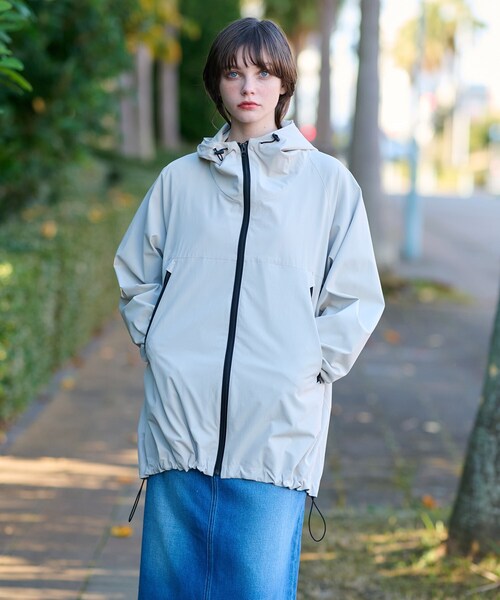 DRESSTERIOR（ドレステリア）の「【洗える】撥水ストレッチアノラックパーカ（ブルゾン・レディース・ブラック/ライトグレー・36/38）」の17枚目の写真