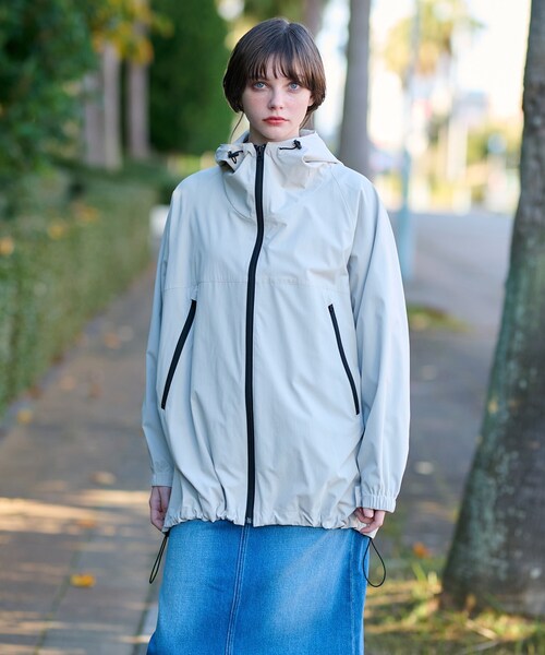 DRESSTERIOR（ドレステリア）の「【洗える】撥水ストレッチアノラックパーカ（ブルゾン・レディース・ブラック/ライトグレー・36/38）」の16枚目の写真