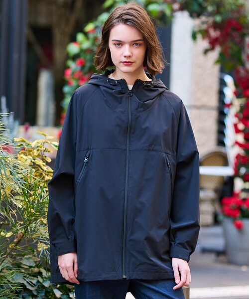 DRESSTERIOR（ドレステリア）の「【洗える】撥水ストレッチアノラックパーカ（ブルゾン・レディース・ブラック/ライトグレー・36/38）」の7枚目の写真