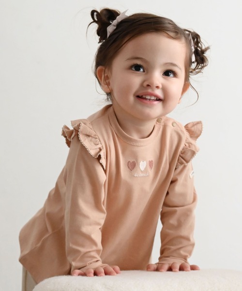 PUPPAPUPO(プッパプーポ)の「肩フリル 長袖 Tシャツ(Tシャツ/カットソー・キッズ・ベージュ/ホワイト系その他/ホワイト系その他2/アイボリー/ピンク系その他/ベビーピンク/オートミール/ホワイト系その他5/ホワイト系その他4/ホワイト系その他3・130/120/110/100/90/80)」の1枚目の写真