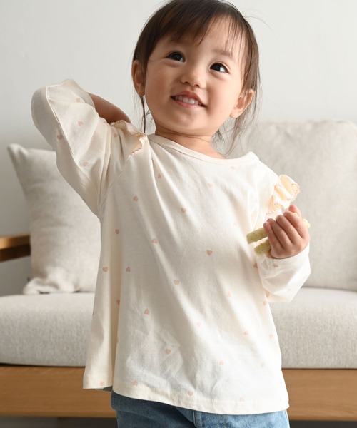PUPPAPUPO(プッパプーポ)の「肩フリル 長袖 Tシャツ(Tシャツ/カットソー・キッズ・ベージュ/ホワイト系その他/ホワイト系その他2/アイボリー/ピンク系その他/ベビーピンク/オートミール/ホワイト系その他5/ホワイト系その他4/ホワイト系その他3・130/120/110/100/90/80)」の4枚目の写真