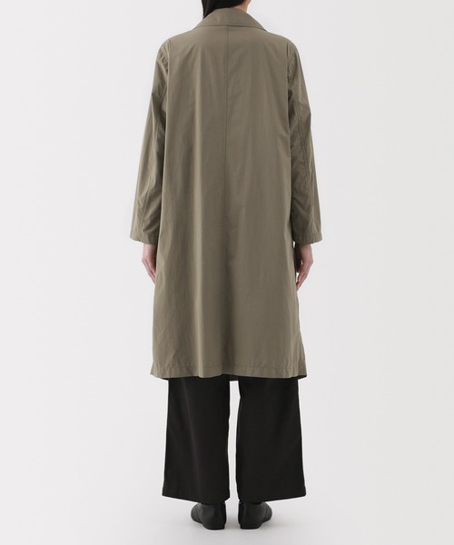 無印良品（ムジルシリョウヒン）の「婦人　撥水　トレンチコート（トレンチコート・レディース・ブラウン系/ダークネイビー/スモーキーグリーン系・XL/L/M/S）」の21枚目の写真