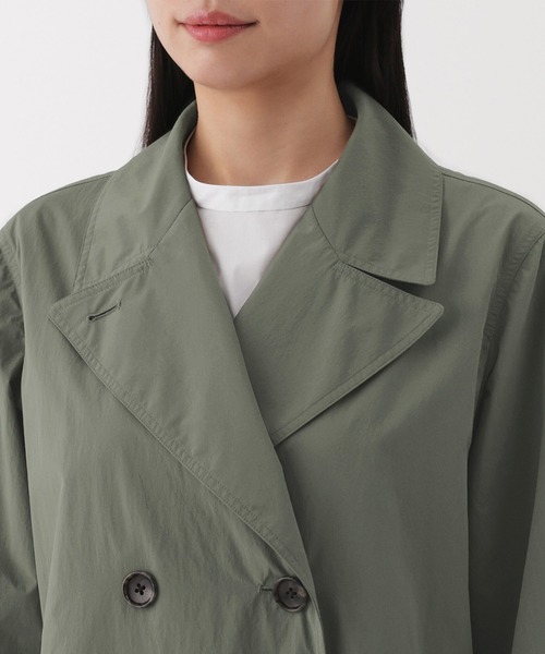 無印良品（ムジルシリョウヒン）の「婦人　撥水　トレンチコート（トレンチコート・レディース・ブラウン系/ダークネイビー/スモーキーグリーン系・XL/L/M/S）」の18枚目の写真