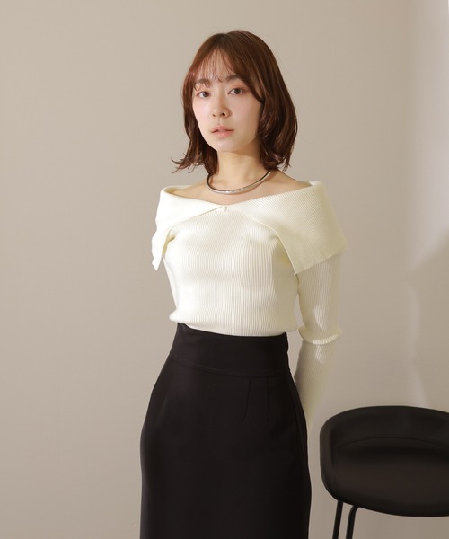 LAULEN(ローレン)の「off shoulder lib knit pullover /オフショルダー リブ ニット プルオーバー(ニット/セーター・レディース・アイボリー/ブラック/ベージュ・FREE)」の6枚目の写真