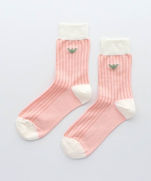 EMPORIO ARMANI（エンポリオアルマーニ）の「EMPORIO ARMANI レディース ワンポイント クルーソックス 03440104（ソックス/靴下・レディース・サンドベージュ/オフホワイト/サックスブルー/ブラック/ブラウン/ダークグレー・23-25cm）」の2枚目の写真