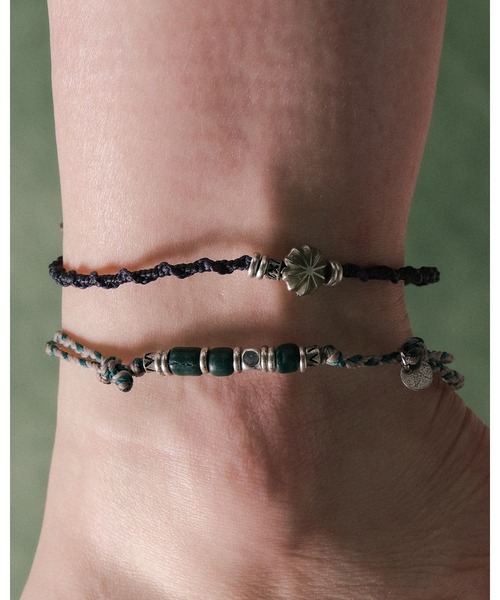 wakami(ワカミ)の「【別注】wakami / アンクレット 2本セット 2025(アンクレット・レディース・オレンジ/ネイビー/ブラック/グレー/ベージュ/マルチ/エメラルド・ONE SIZE)」の5枚目の写真