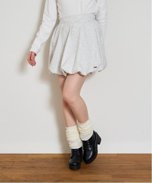 LOVETOXIC（ラブトキシック）の「ダンボールバルーンスカート（スカート・キッズ・ブラック/イエロー/ホワイト系その他/サックスブルー・M:150cm/S:140cm/L:160cm）」の6枚目の写真