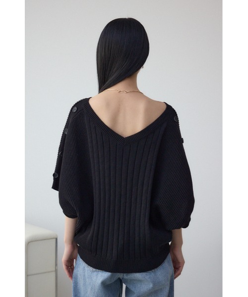AZUL by moussy（アズールバイマウジー）の「2WAYショルダーボタンニット（ニット/セーター・レディース・アイボリー/ブラック/ブルー/ピンク・FREE）」の22枚目の写真