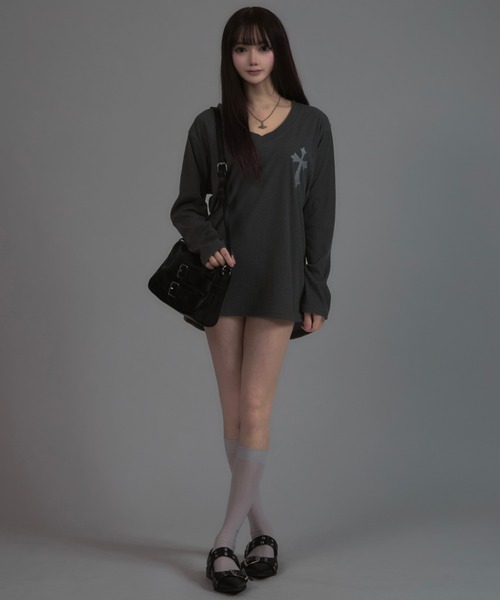 tinkerend（ティンカーエンド）の「Cross Vneck Mini Dress / クロスVネックミニワンピース（ワンピース・レディース・グレー/グレー系その他・FREE）」の6枚目の写真