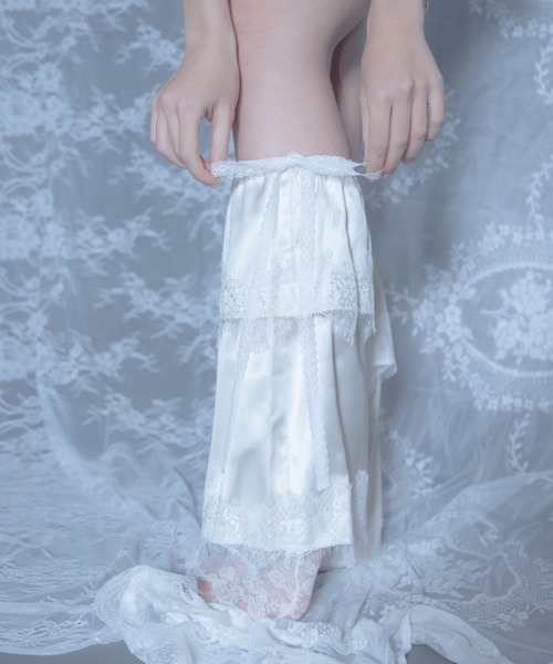 monepine/モネピネ/ホワイト フリル ショーツ&レッグウォーマー monepine/モネピネ/新品 ホワイト フリル ショーツ&レッグウォーマー