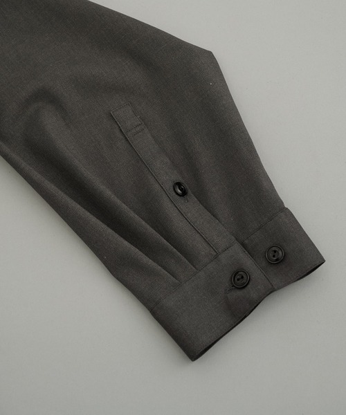 PUBLIC TOKYO（パブリックトウキョウ）の「スムージーリラックスオープンカラーシャツ（シャツ/ブラウス・メンズ・ダークグレー/ブラック/ベージュ/ダークブラウン・1/2）」の13枚目の写真