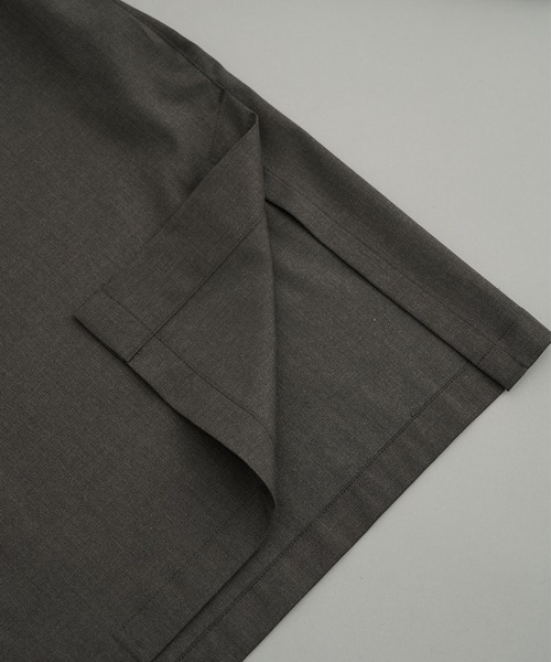 PUBLIC TOKYO（パブリックトウキョウ）の「スムージーリラックスオープンカラーシャツ（シャツ/ブラウス・メンズ・ダークグレー/ブラック/ベージュ/ダークブラウン・1/2）」の14枚目の写真