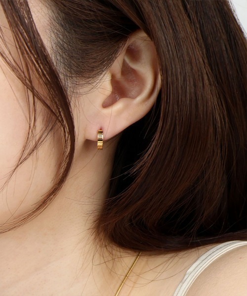 セール】【金属アレルギー対応】 フラット フープピアス / サージカル