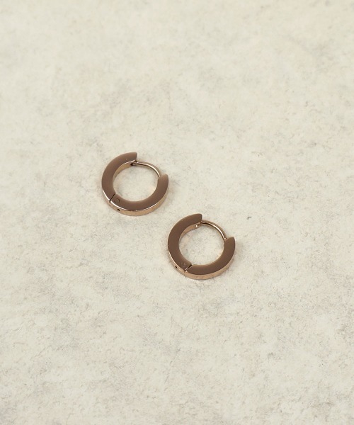CEMONEMO(セモネモ)の「【金属アレルギー対応】 フラット フープピアス / サージカルステンレス316L(ピアス(両耳用)・レディース・ピンクゴールド/ゴールド/シルバー・9/7)」の12枚目の写真