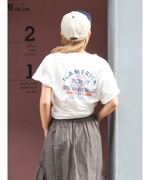 Ungrid（アングリッド）の「ツアーロゴルーズTee（Tシャツ/カットソー・レディース・オレンジ/ピンク/オフホワイト/チャコールグレー・FREE）」の13枚目の写真