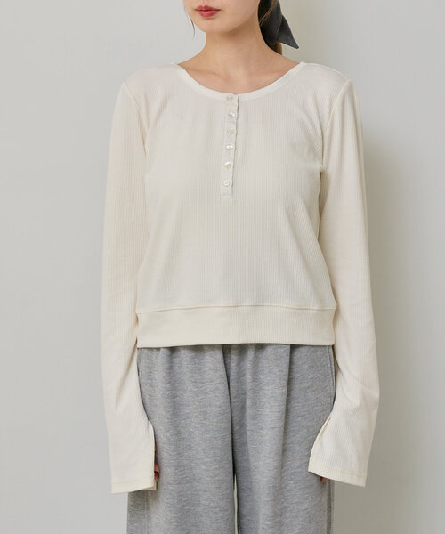 Kastane（カスタネ）の「【新色追加/5色展開】ヘンリーリブプルオーバー（Tシャツ/カットソー・レディース・ネイビー/サックスブルー/アイボリー/カーキ/グレー/ブラウン・FREE）」の15枚目の写真