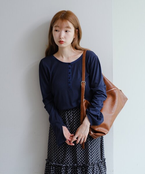 Kastane（カスタネ）の「【新色追加/5色展開】ヘンリーリブプルオーバー（Tシャツ/カットソー・レディース・ネイビー/サックスブルー/アイボリー/カーキ/グレー/ブラウン・FREE）」の22枚目の写真