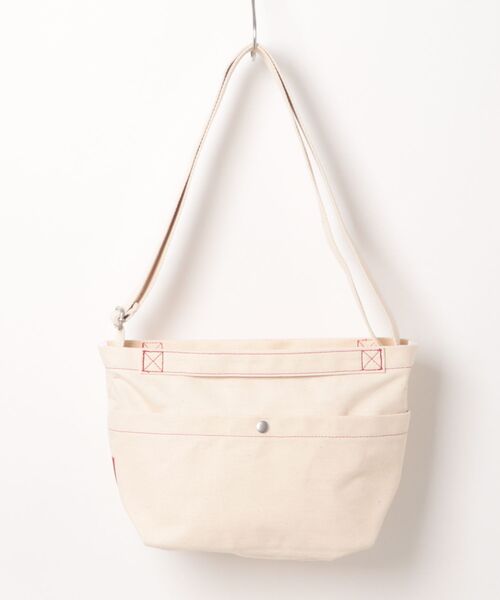 Manhattan Portage(マンハッタンポーテージ)の「PINE STREET SHOULDER BAG CANVAS LITE 25(ショルダーバッグ・レディース・ナチュラル/ダークネイビー・SMALL)」の6枚目の写真