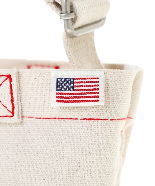 Manhattan Portage(マンハッタンポーテージ)の「PINE STREET SHOULDER BAG CANVAS LITE 25(ショルダーバッグ・レディース・ナチュラル/ダークネイビー・SMALL)」の7枚目の写真