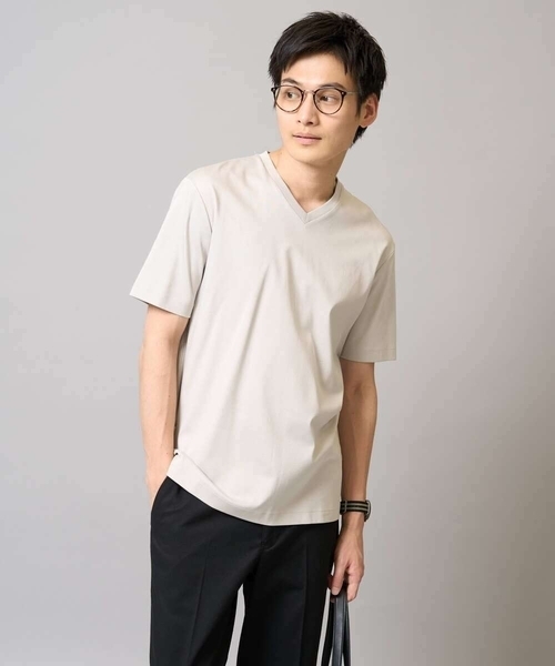 a.v.v(アーヴェヴェ)の「【接触冷感/UVカット/毛玉になりにくい】シルケットスムースVネックカットソー(Tシャツ/カットソー・メンズ・ブラック/ライトグレー/チャコールグレー/ホワイト・48/50/44/46)」の21枚目の写真