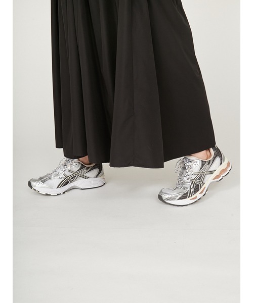 emmi（エミ）の「【限定カラー】カットドッキングプリーツワンピース