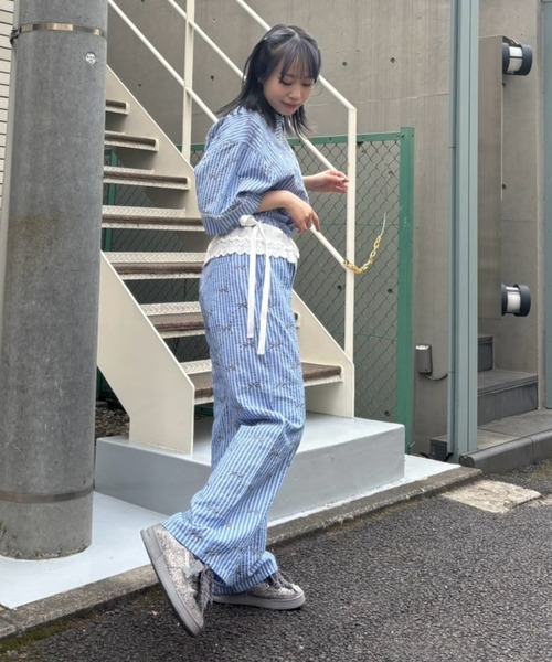 Candy Stripper（キャンディストリッパー）の「RIBBON STRIPE EASY パンツ（その他パンツ・レディース・チャコール/オフホワイト/ブルー・FREE）」の18枚目の写真