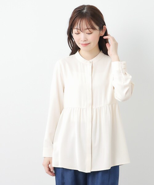 LAURA ASHLEY(ローラアシュレイ)の「【羽織りに使える/パール調ボタン 】ペプラムブラウス(シャツ/ブラウス・レディース・ネイビー/サックスブルー/オフホワイト・40/38)」の1枚目の写真
