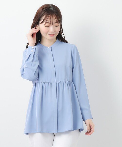 LAURA ASHLEY(ローラアシュレイ)の「【羽織りに使える/パール調ボタン 】ペプラムブラウス(シャツ/ブラウス・レディース・ネイビー/サックスブルー/オフホワイト・40/38)」の9枚目の写真