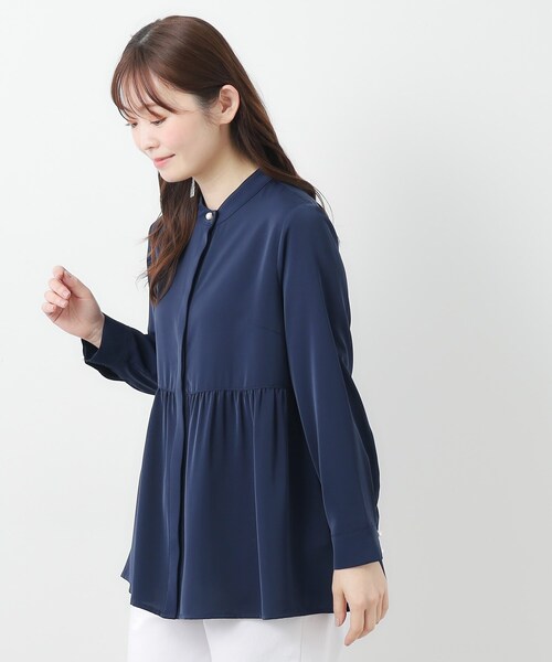 LAURA ASHLEY(ローラアシュレイ)の「【羽織りに使える/パール調ボタン 】ペプラムブラウス(シャツ/ブラウス・レディース・ネイビー/サックスブルー/オフホワイト・40/38)」の12枚目の写真