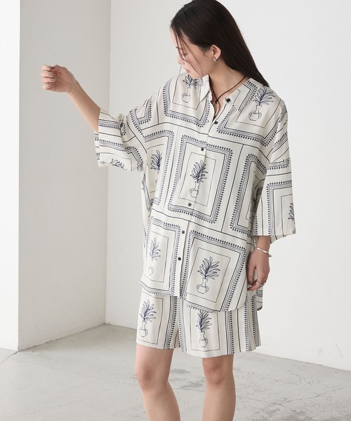 美品✨レオナール セットアップ 総柄 花柄 ノーカラー シャツ パンツ M フラワー柄シャツとスカート2点セットアップ | Northmall
