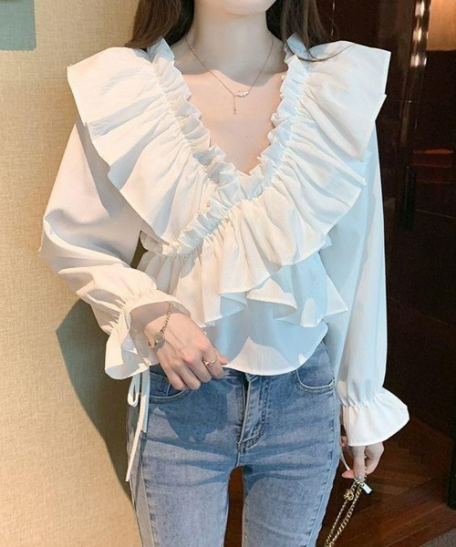 SEU（エスイーユー）の「ペプラムトップス オフィスカジュアル オフショルフリルリボンショート丈ブラウス フリル  ショート丈 きれいめカジュアル 韓国 マルチWAY（シャツ/ブラウス・レディース・ブルー/アイボリー/ホワイト/ブラック・フリー）」の9枚目の写真