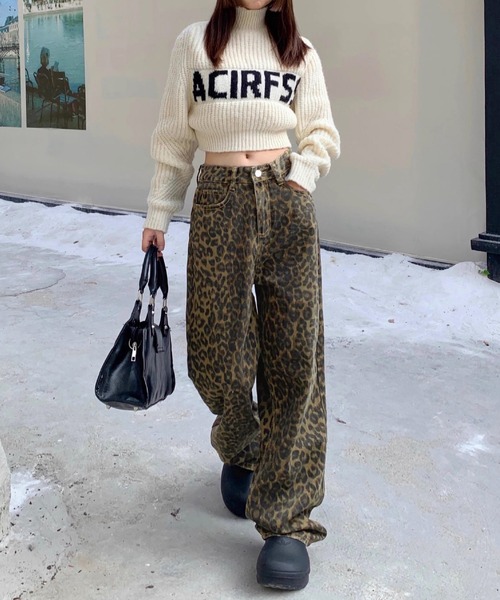 NANEA(ナネア)の「ヒョウ柄ワイドストレートパンツ(デニムパンツ・レディース・レオパード・SMALL/MEDIUM/LARGE/X-LARGE)」の18枚目の写真